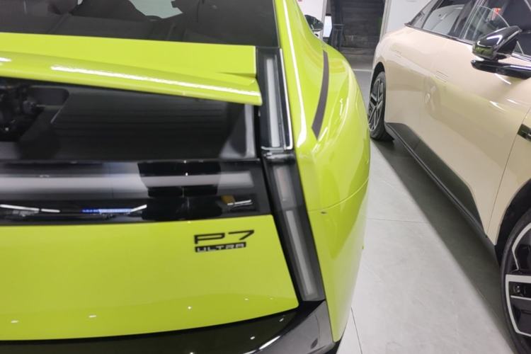 Used XPeng P7 2025 Model—750 All-Wheel-Drive High-Performance Ultra Right Rear Taillight