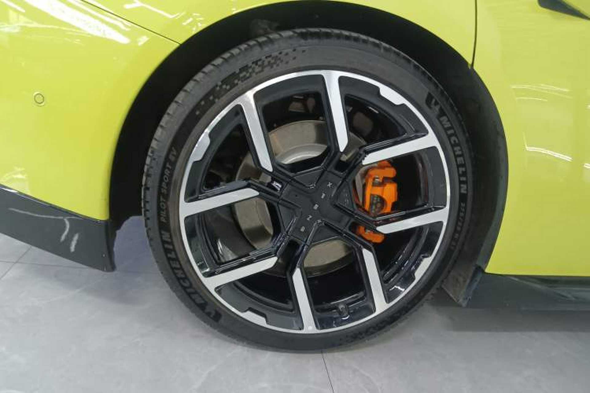 Used XPeng P7 2025 Model—702 Long Range Ultra Right Rear Wheel Hub