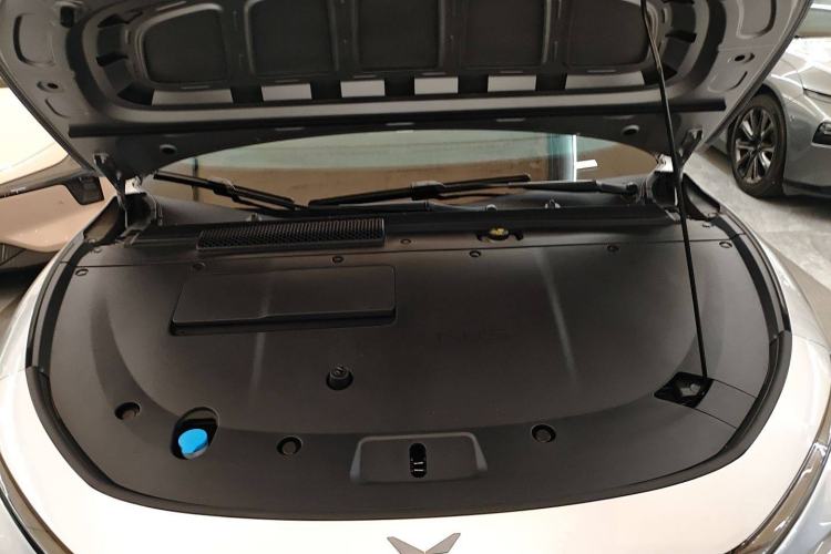 Used XPeng P7+ 2024 Long-Range Max Engine Bay