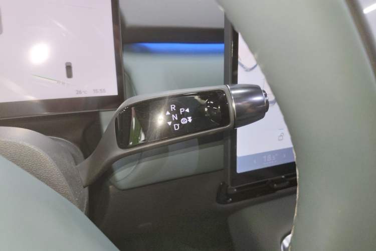 Used XPeng P7+ 2024 Limited Edition Max Gear Lever