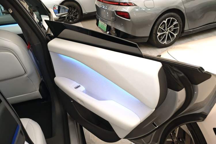 Used XPeng P7+ 2024 Long-Range Max Interior 6