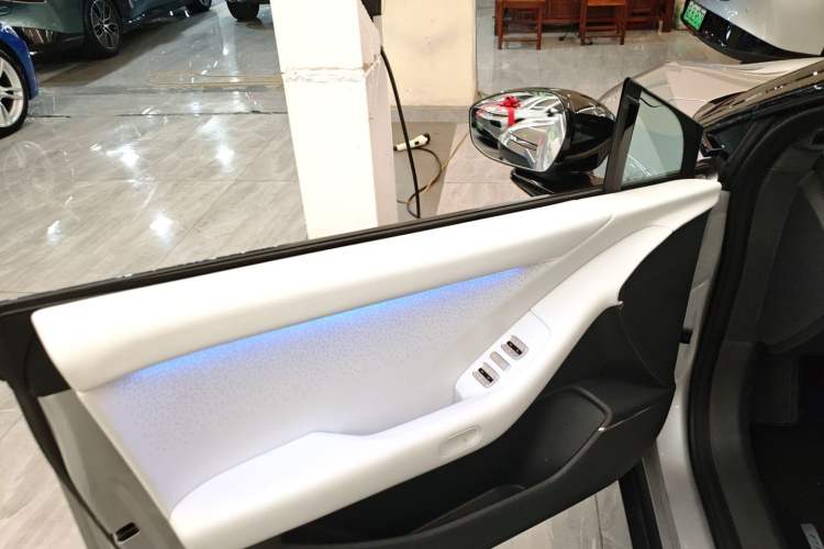 Used XPeng P7+ 2024 Long-Range Max Interior 7