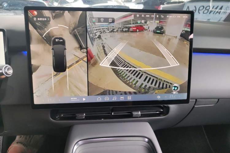 Used XPeng P7+ 2024 Long-Range Max Audio And AC Panel