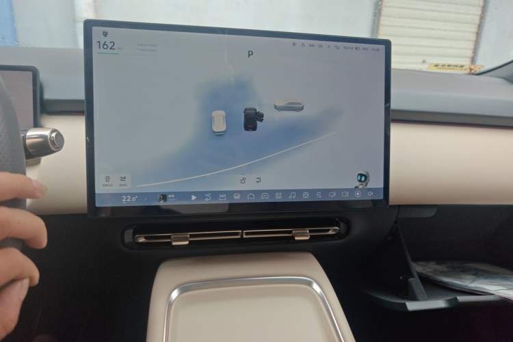 Used XPeng P7+ 2024 Long-Range Max Audio And AC Panel