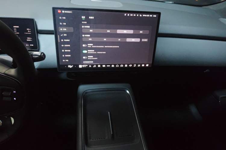 Used XPeng P7+ 2024 Long-Range Max Audio And AC Panel