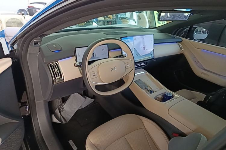 Used XPeng P7+ 2024 Long-Range Max Center Console