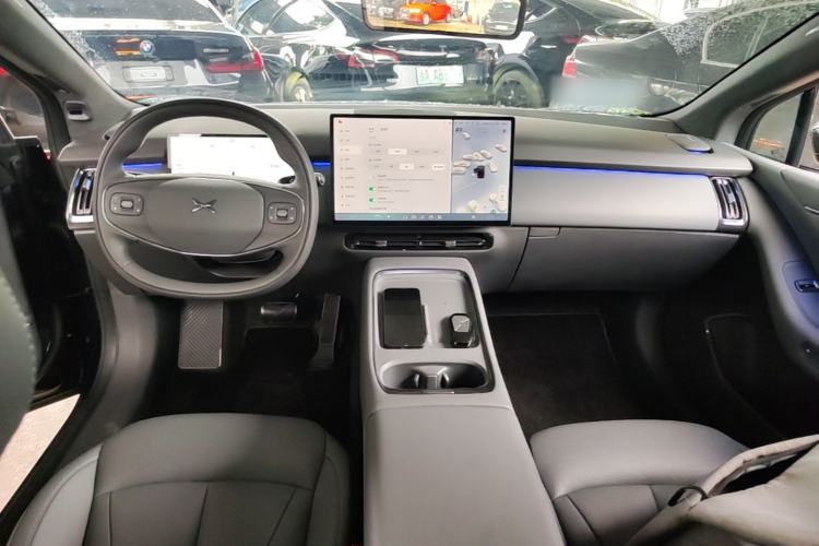 Used XPeng P7+ 2024 Long-Range Max Center Console
