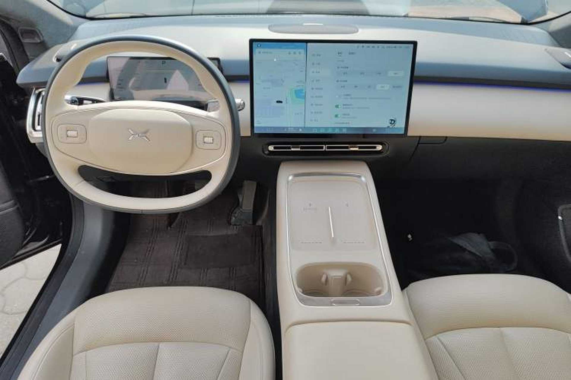 Used XPeng P7+ 2024 Long-Range Max Center Console