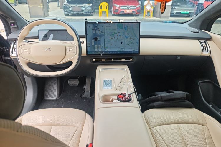 Used XPeng P7+ 2024 Long-Range Max Center Console