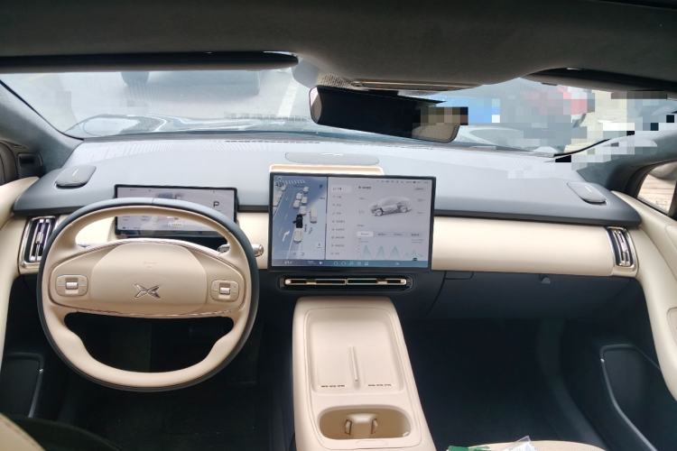 Used XPeng P7+ 2024 Long-Range Max Center Console