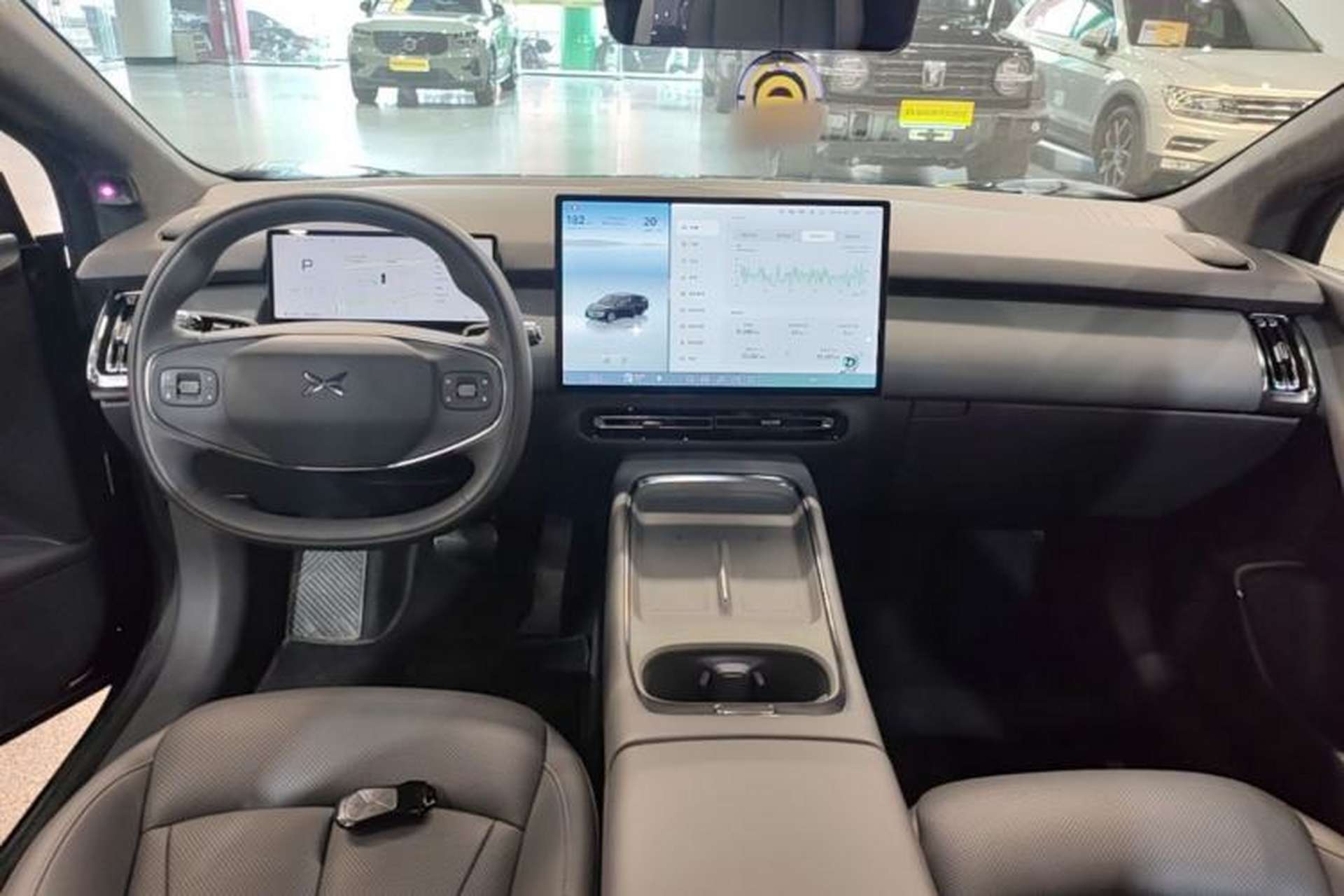 Used XPeng P7+ 2024 Long-Range Max Center Console