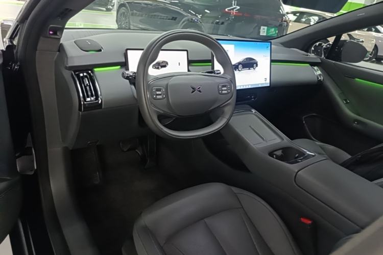 Used XPeng P7+ 2024 Long-Range Max Center Console