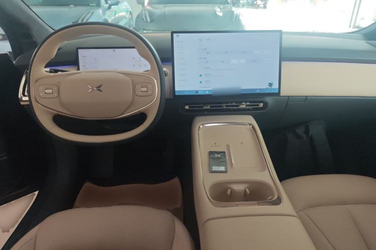 Used XPeng P7+ 2024 Long-Range Max Center Console