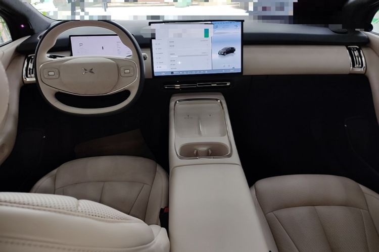 Used XPeng P7+ 2024 Long-Range Max Center Console