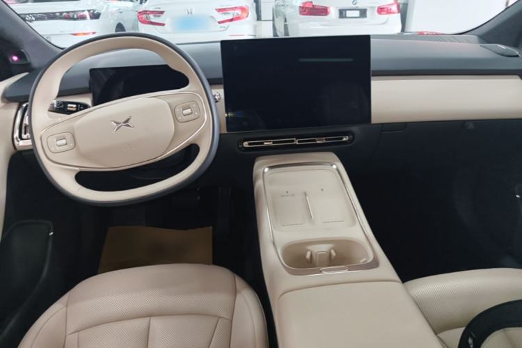 Used XPeng P7+ 2024 Long-Range Max Center Console