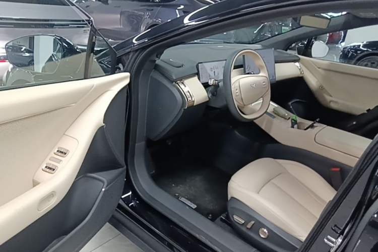 Used XPeng P7+ 2024 Long-Range Max Driver Seat