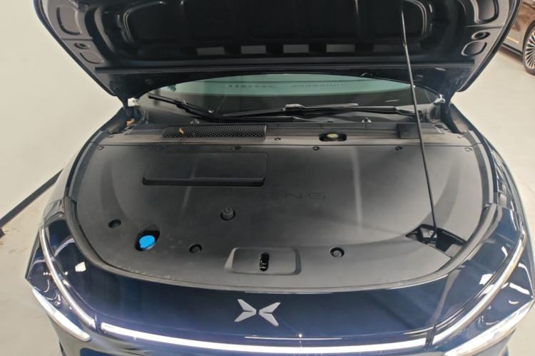 Used XPeng P7+ 2024 Ultra-Long Range Max Engine Bay