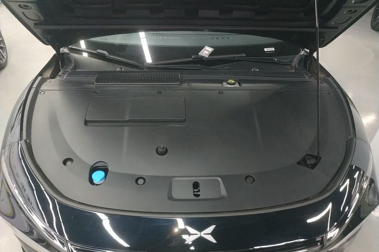 Used XPeng P7+ 2024 Long-Range Max Engine Bay