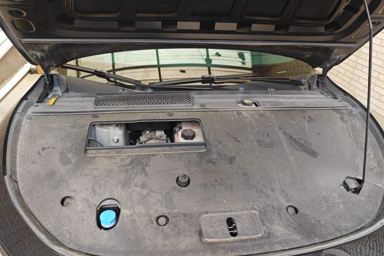Used XPeng P7+ 2024 Long-Range Max Engine Bay