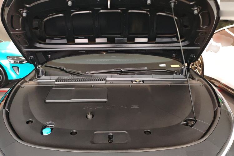 Used XPeng P7+ 2024 Long-Range Max Engine Bay