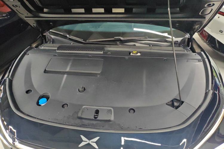 Used XPeng P7+ 2024 Ultra-Long Range Max Engine Bay