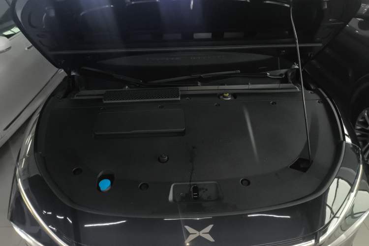 Used XPeng P7+ 2024 Long-Range Max Engine Bay