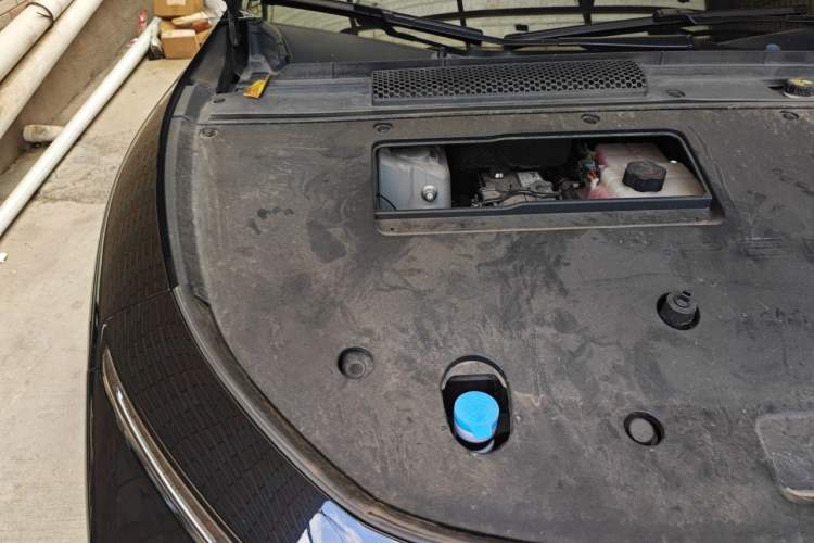 Used XPeng P7+ 2024 Long-Range Max Engine Bay Right
