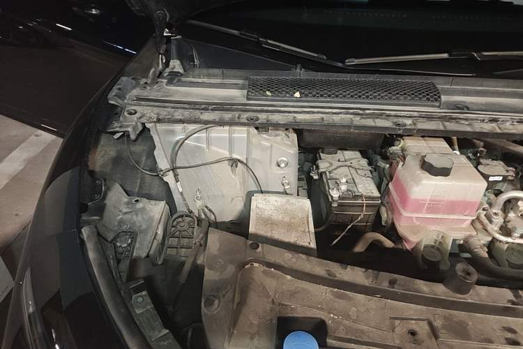 Used XPeng P7+ 2024 Ultra-Long Range Max Engine Bay Right