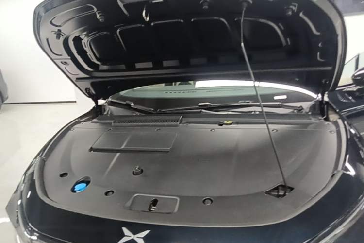 Used XPeng P7+ 2024 Long-Range Max Engine Bay