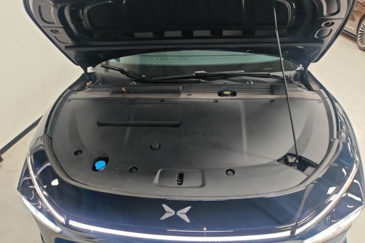 Used XPeng P7+ 2024 Ultra-Long Range Max Engine Bay