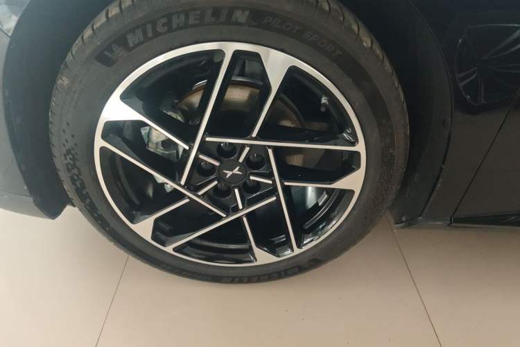 Used XPeng P7+ 2024 Long-Range Max Exterior 4