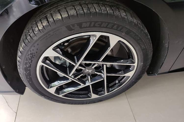 Used XPeng P7+ 2024 Long-Range Max Exterior 4