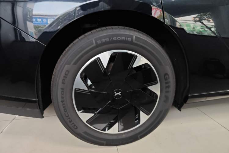 Used XPeng P7+ 2024 Long-Range Max Exterior 8