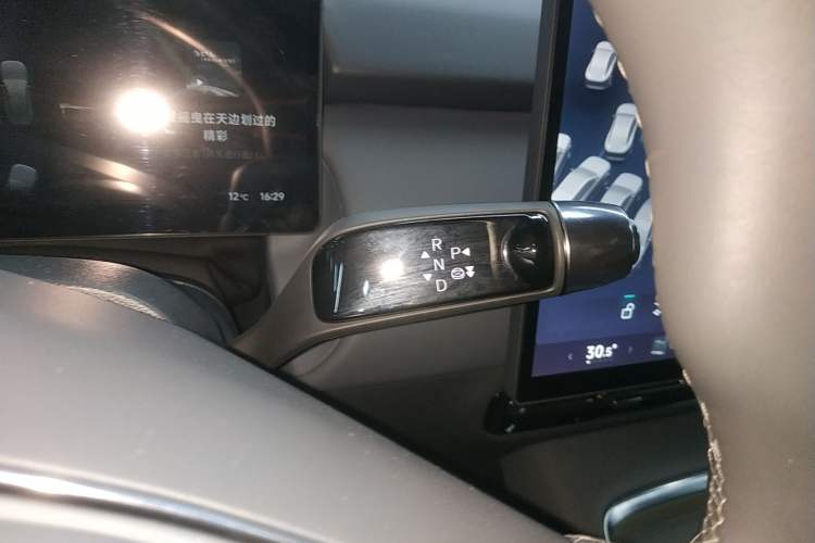 Used XPeng P7+ 2024 Long-Range Max Gear Lever