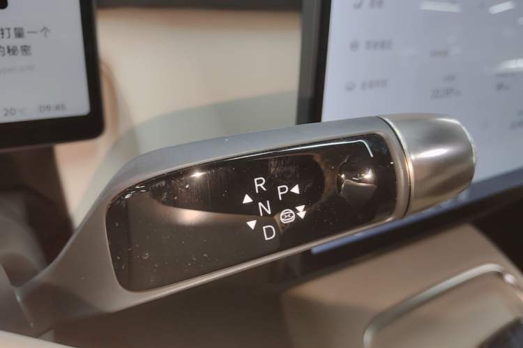 Used XPeng P7+ 2024 Long-Range Max Gear Lever