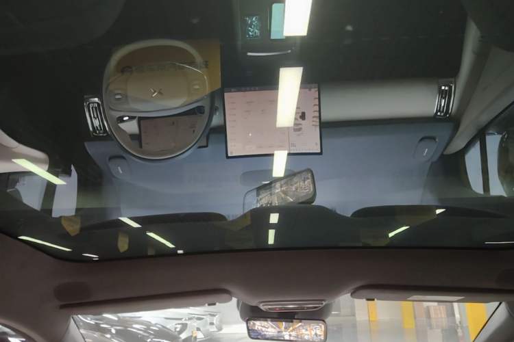 Used XPeng P7+ 2024 Long-Range Max Headliner