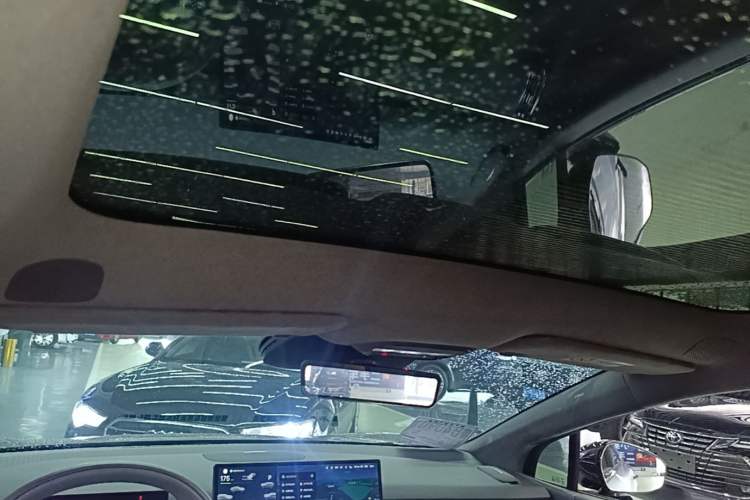 Used XPeng P7+ 2024 Long-Range Max Headliner