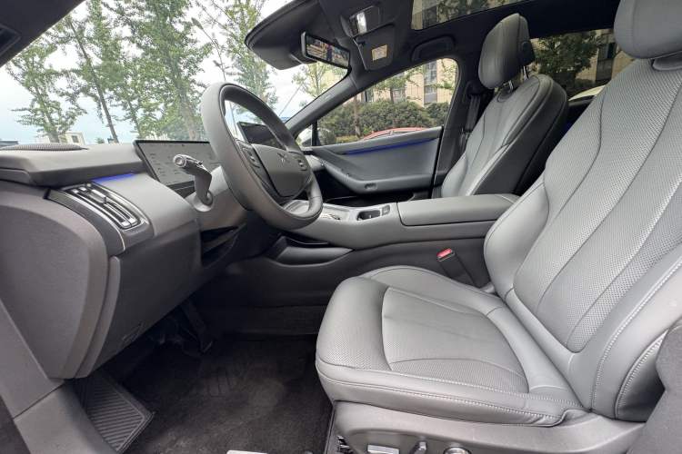 Used XPeng P7+ 2024 Long-Range Max Interior 2