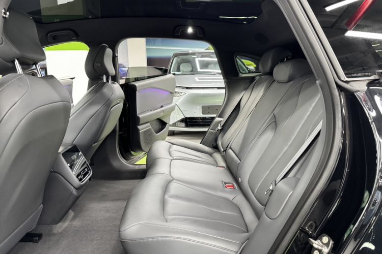 Used XPeng P7+ 2024 Long-Range Max Interior 3