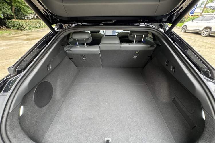 Used XPeng P7+ 2024 Long-Range Max Interior 5