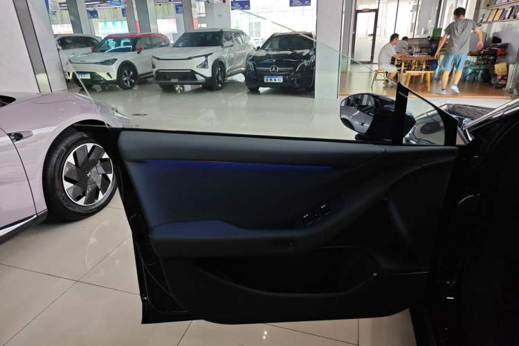 Used XPeng P7+ 2024 Long-Range Max Interior 7