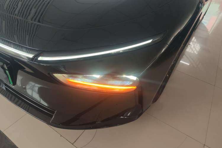 Used XPeng P7+ 2024 Long-Range Max Left Front Headlight