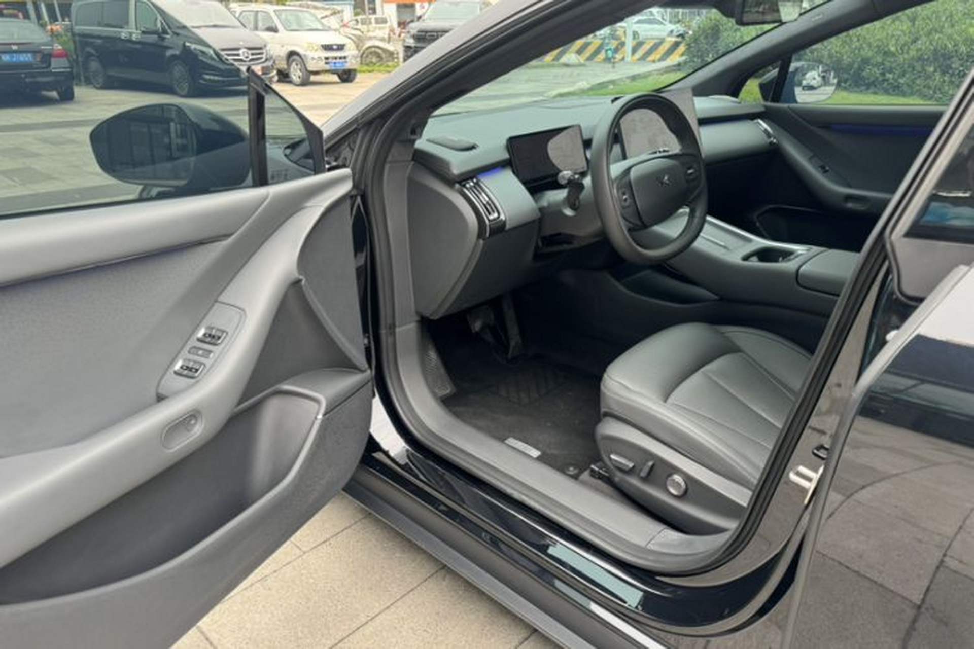 Used XPeng P7+ 2024 Long-Range Max Left Front Seat