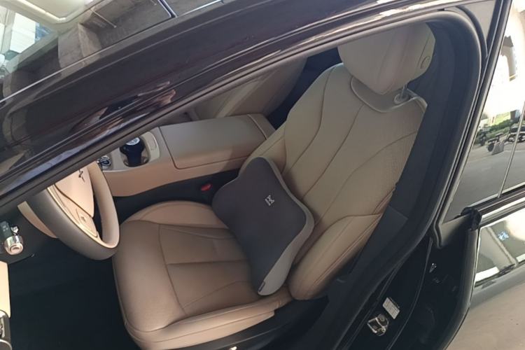 Used XPeng P7+ 2024 Long-Range Max Left Front Seat