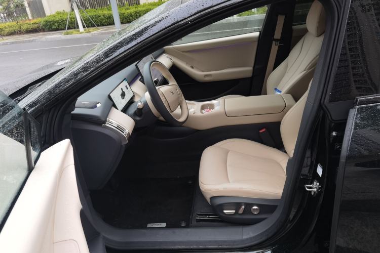 Used XPeng P7+ 2024 Long-Range Max Left Front Seat