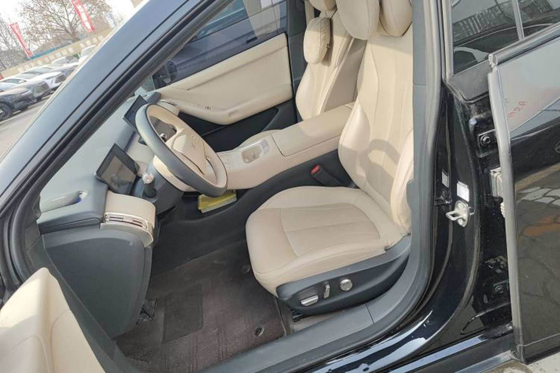 Used XPeng P7+ 2024 Long-Range Max Left Front Seat