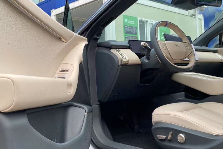 Used XPeng P7+ 2024 Long-Range Max Left Front Seat
