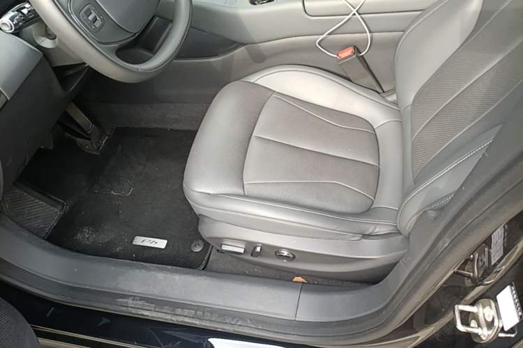 Used XPeng P7+ 2024 Long-Range Max Left Front Seat
