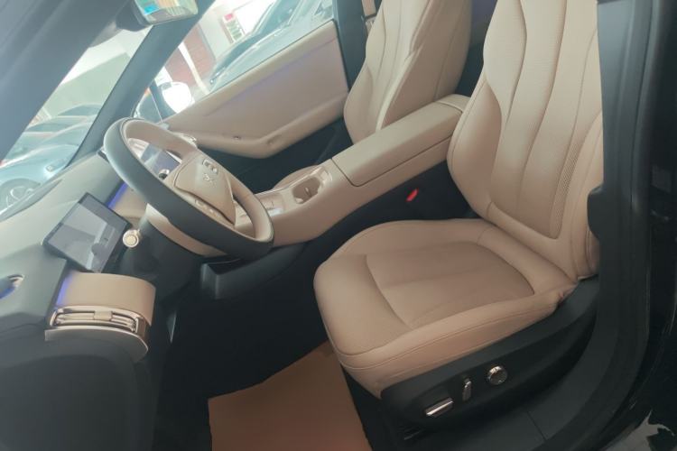 Used XPeng P7+ 2024 Long-Range Max Left Front Seat