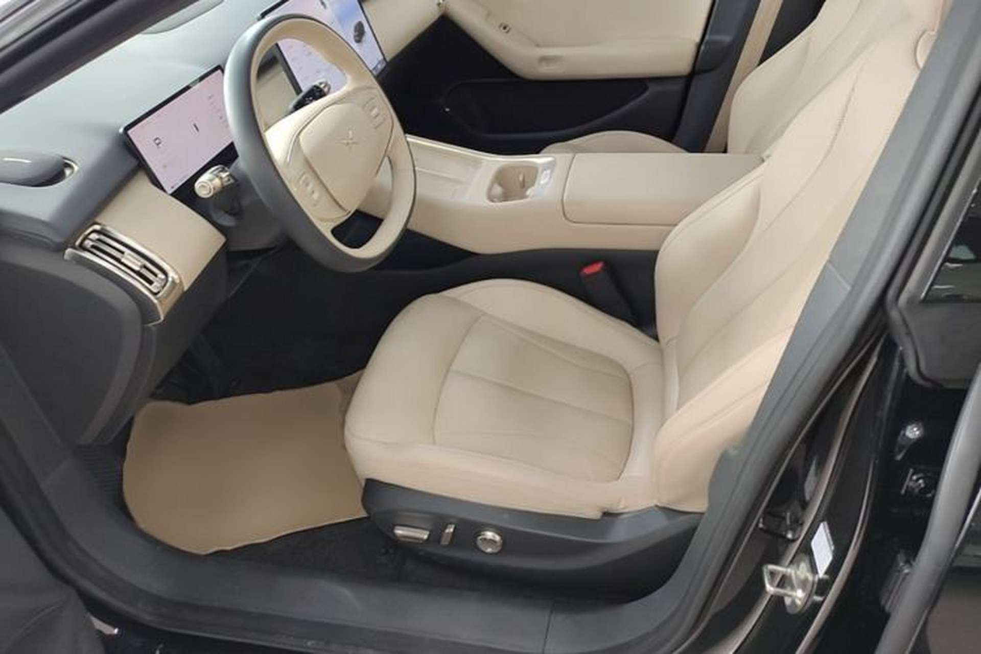 Used XPeng P7+ 2024 Long-Range Max Left Front Seat